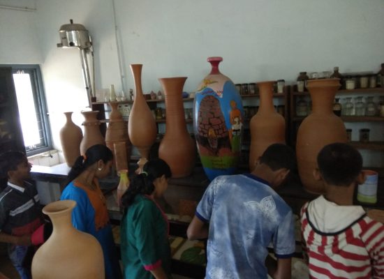 VISIT TO POTTERY INSTITUTE